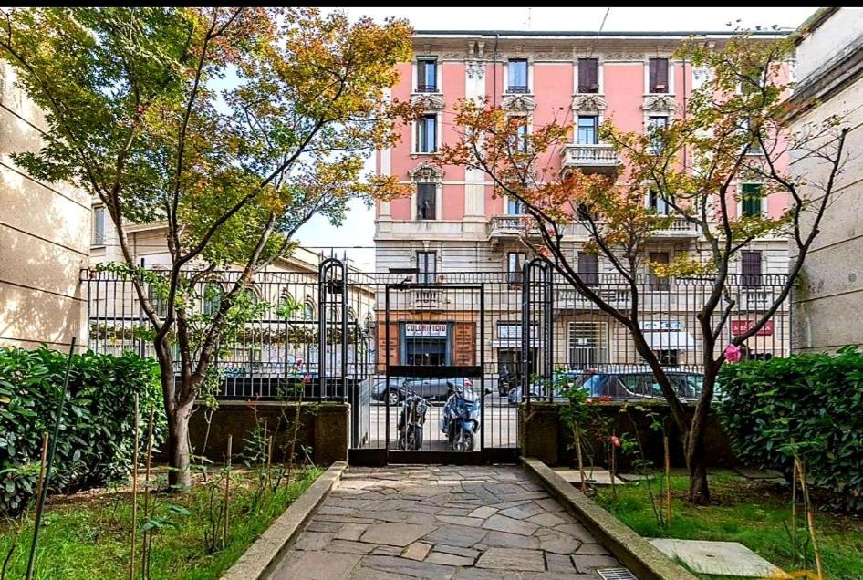A Casa Di... Apartment Milan Luaran gambar
